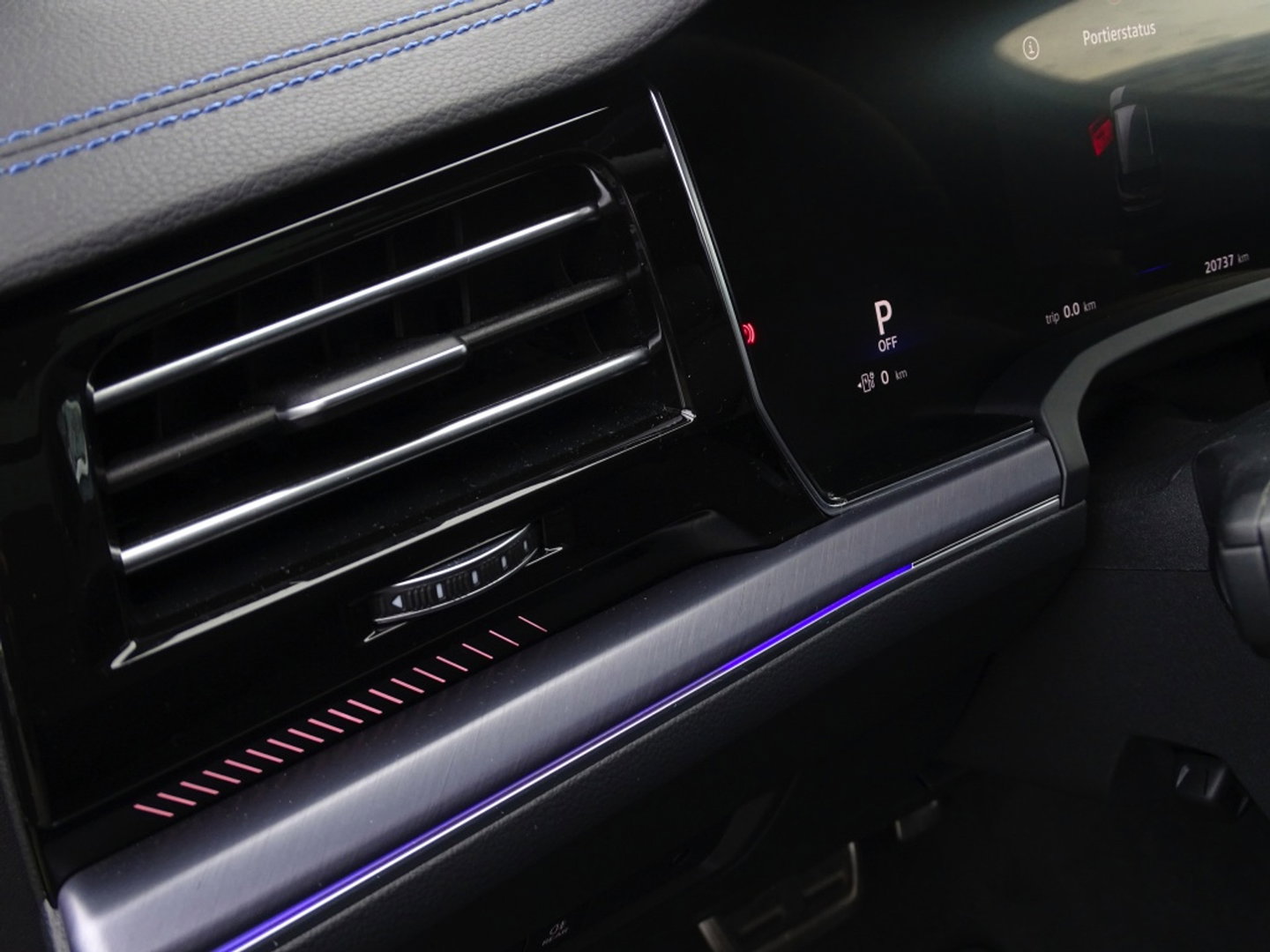 Volkswagen Touareg 3.0 TSi R eHybr 462PK 4M / Highline / 2024 / LED