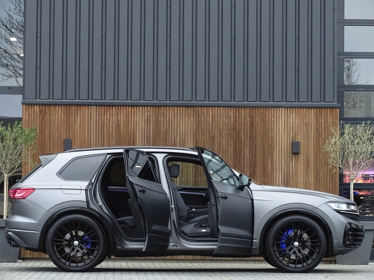 Volkswagen Touareg 3.0 TSi R eHybr 462PK 4M / Highline / 2024 / LED