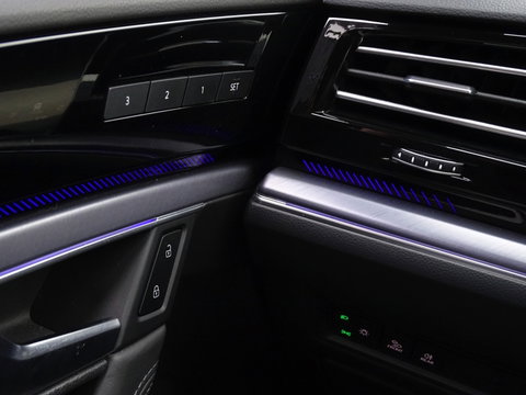 Volkswagen Touareg 3.0 TSi R eHybr 462PK 4M / Highline / 2024 / LED