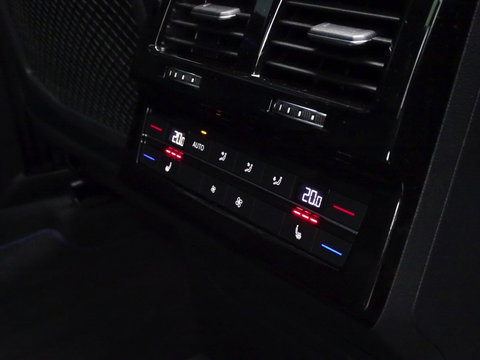 Volkswagen Touareg 3.0 TSi R eHybr 462PK 4M / Highline / 2024 / LED