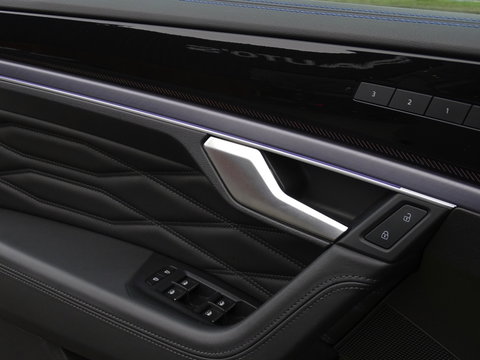 Volkswagen Touareg 3.0 TSi R eHybr 462PK 4M / Highline / 2024 / LED