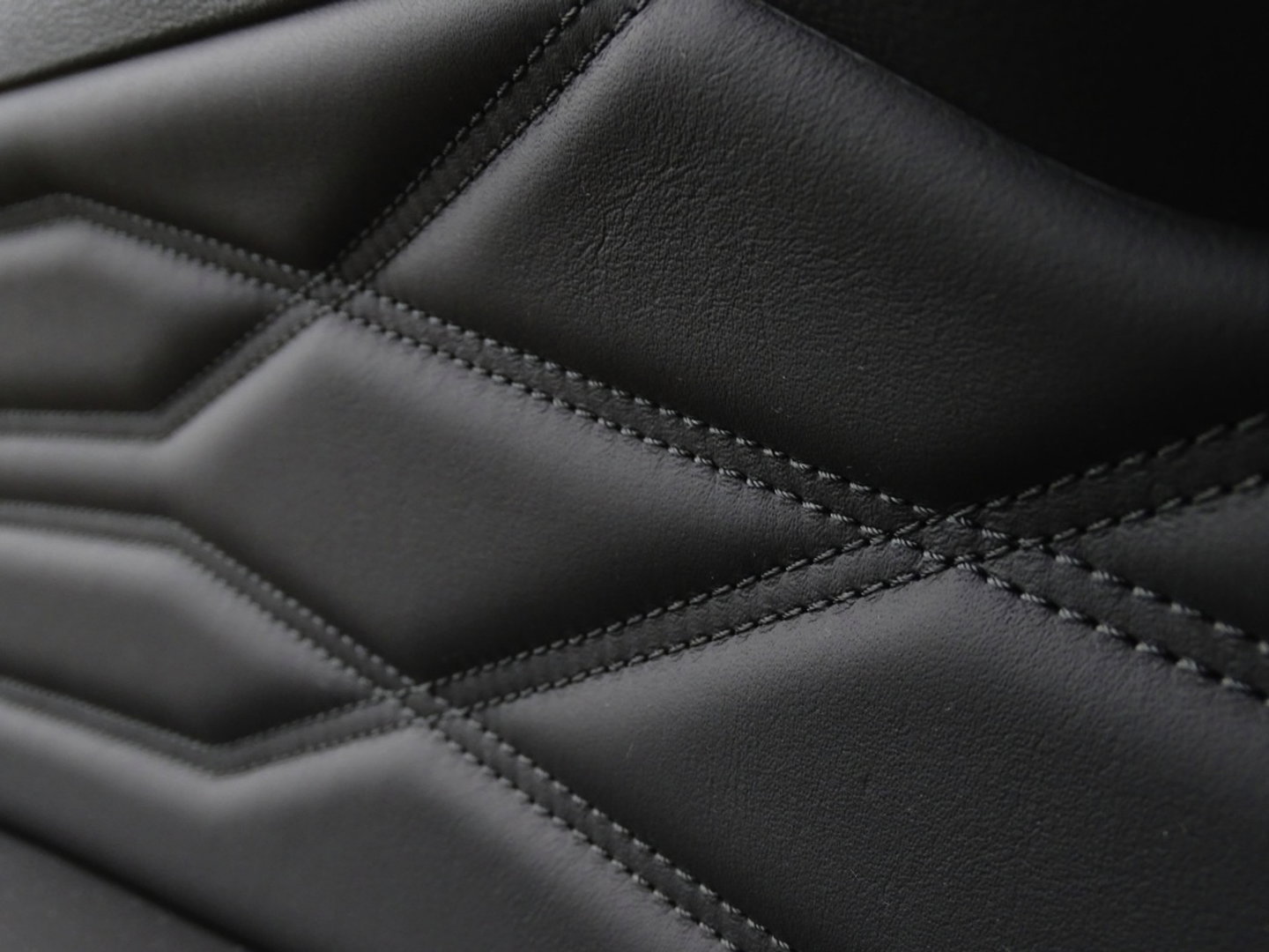 Volkswagen Touareg 3.0 TSi R eHybr 462PK 4M / Highline / 2024 / LED