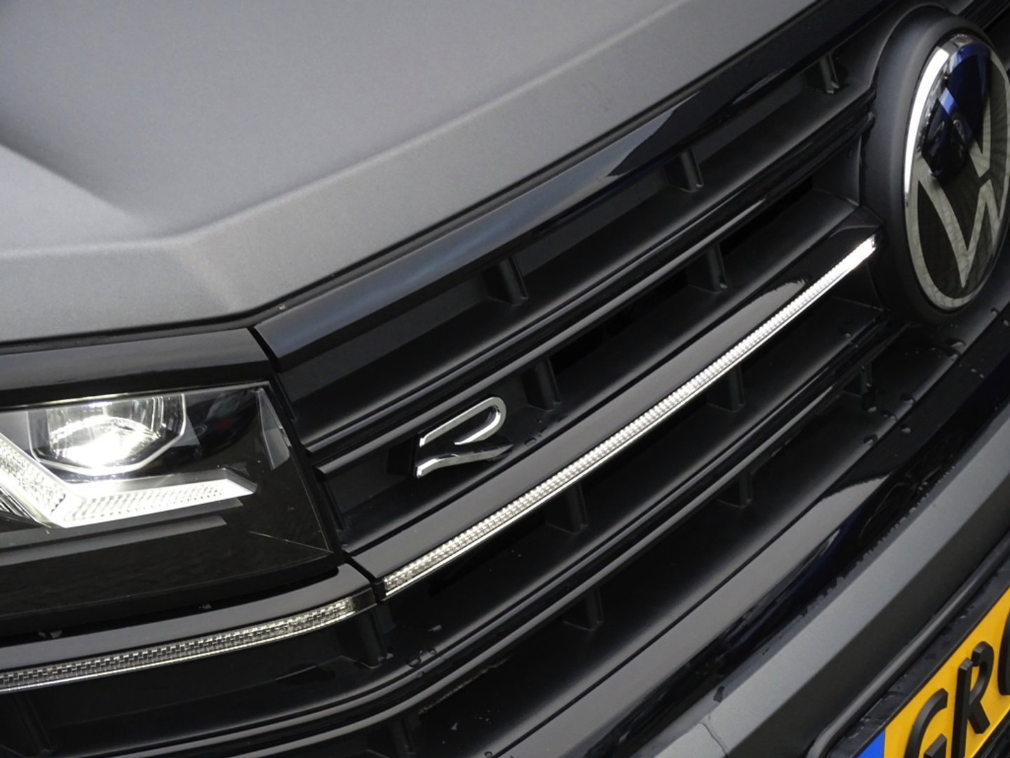 Volkswagen Touareg 3.0 TSi R eHybr 462PK 4M / Highline / 2024 / LED