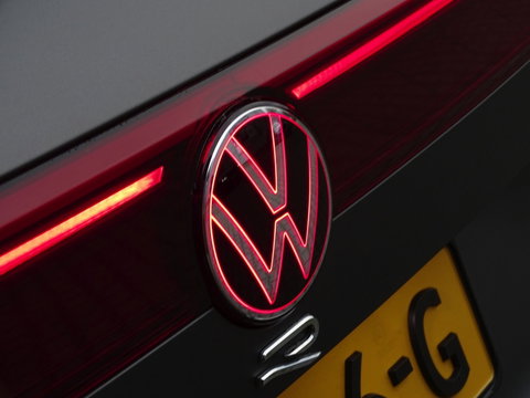 Volkswagen Touareg 3.0 TSi R eHybr 462PK 4M / Highline / 2024 / LED