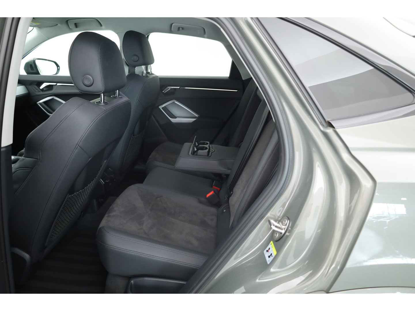 Audi Q3 Sportback 45 TFSI e S Edition | Sonos Audio | Adapt. Cruise | Elek. Stoelen | 19'' | Keyless | Navi | PDC | S Line