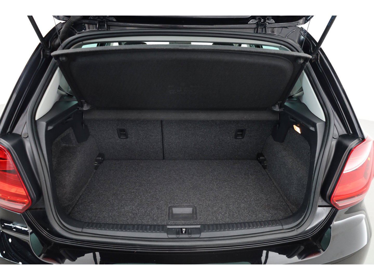 Volkswagen Polo 1.2 TSI First Edition | Airco | Bluetooth | Cruise Control | 16"