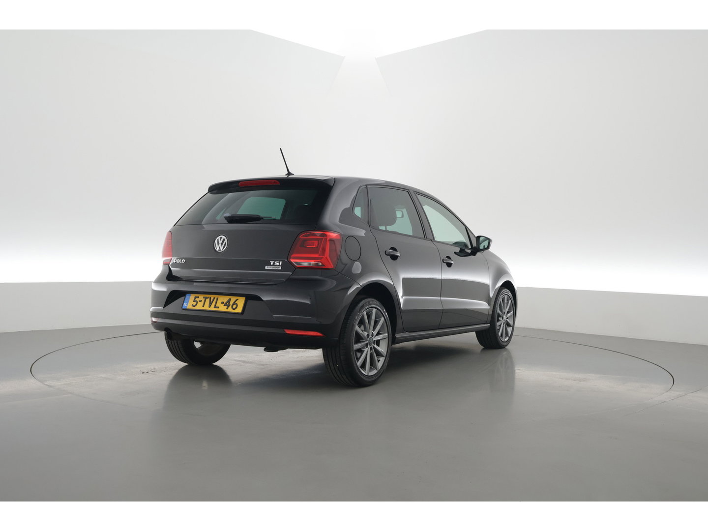 Volkswagen Polo 1.2 TSI First Edition | Airco | Bluetooth | Cruise Control | 16"
