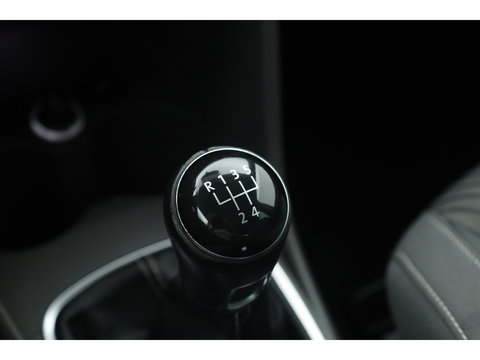 Volkswagen Polo 1.2 TSI First Edition | Airco | Bluetooth | Cruise Control | 16"