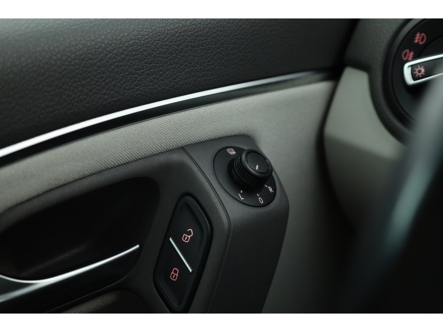 Volkswagen Polo 1.2 TSI First Edition | Airco | Bluetooth | Cruise Control | 16"