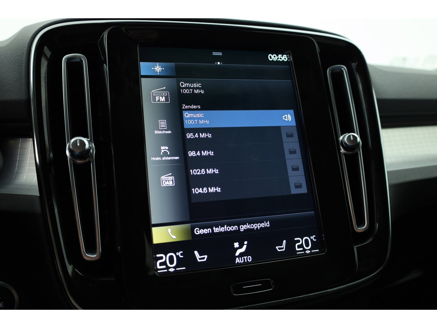 Volvo XC40 1.5 T5 Recharge Inscription | Pilot Assist | Apple CarPlay & Android | Navi |Stoel-Stuurverw. | Achteruitrijcamera | DAB