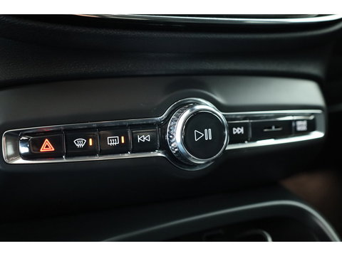 Volvo XC40 1.5 T5 Recharge Inscription | Pilot Assist | Apple CarPlay & Android | Navi |Stoel-Stuurverw. | Achteruitrijcamera | DAB