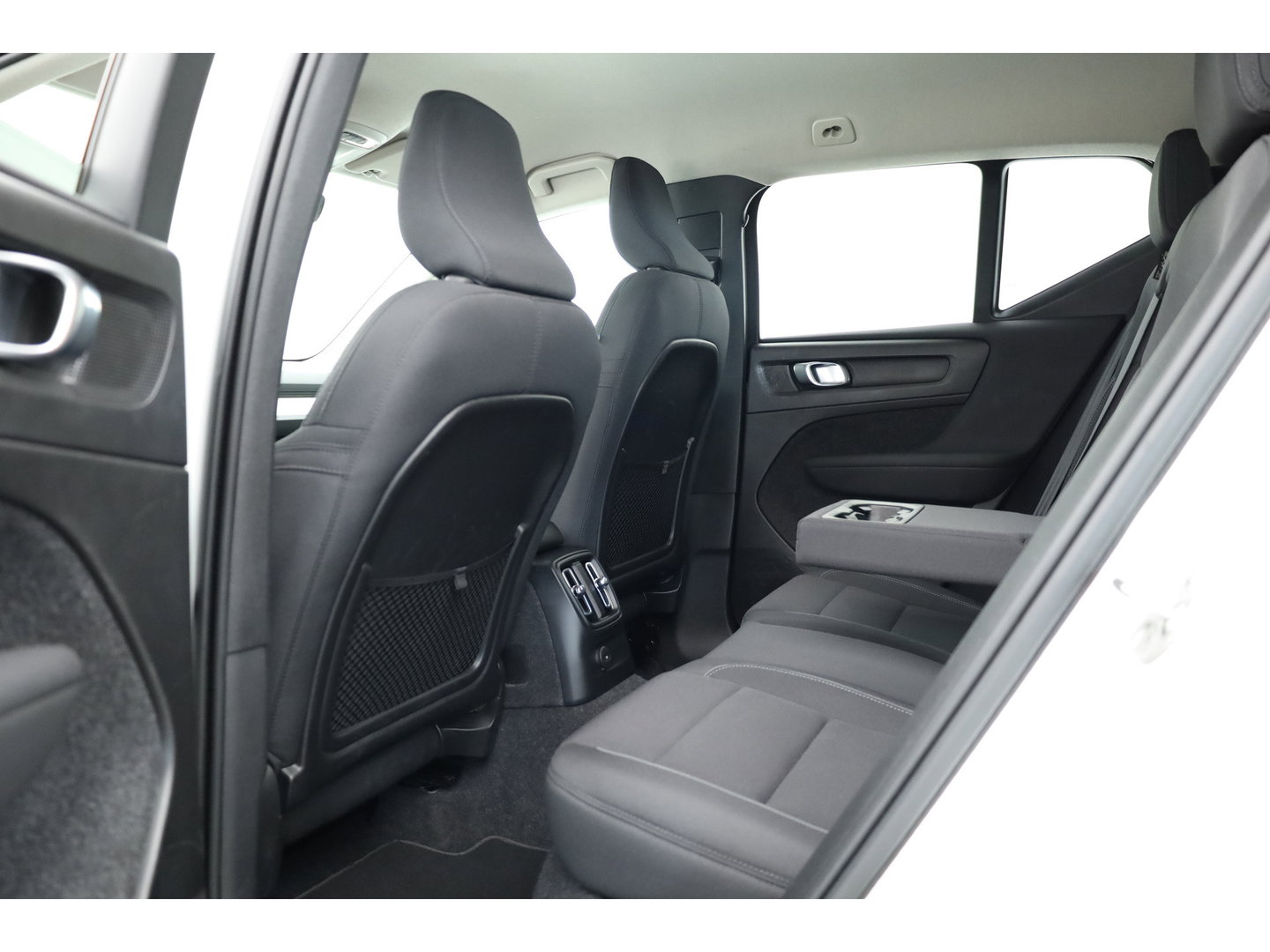 Volvo XC40 1.5 T5 Recharge Inscription | Pilot Assist | Apple CarPlay & Android | Navi |Stoel-Stuurverw. | Achteruitrijcamera | DAB