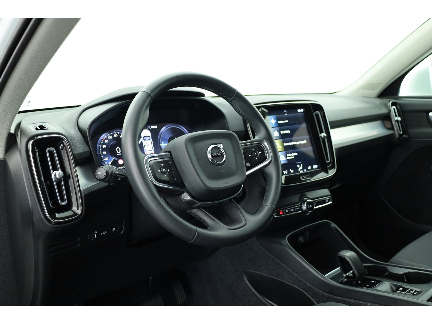 Volvo XC40 1.5 T5 Recharge Inscription | Pilot Assist | Apple CarPlay & Android | Navi |Stoel-Stuurverw. | Achteruitrijcamera | DAB