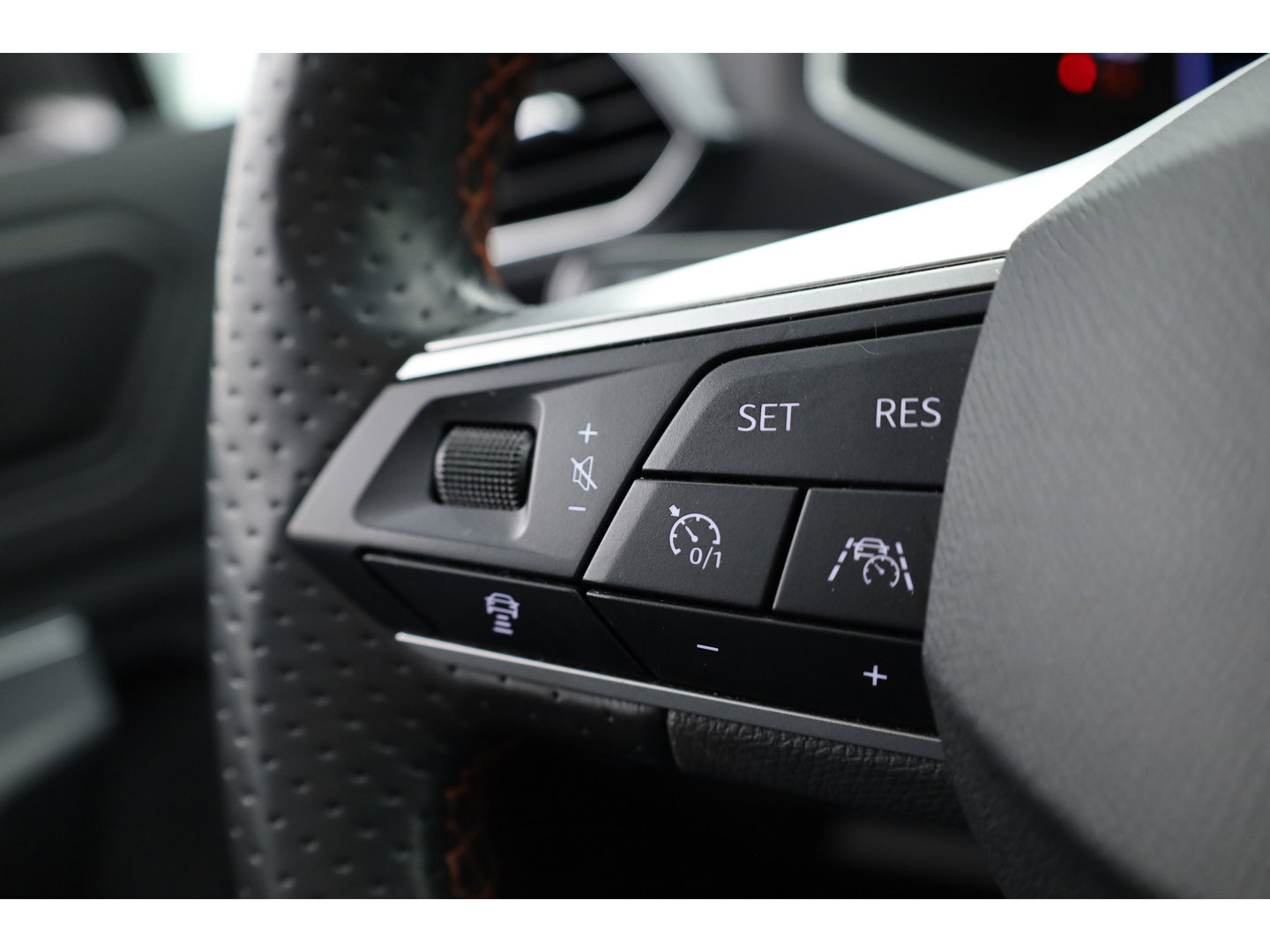 SEAT Tarraco 1.4 TSI e-Hybrid PHEV FR Business Intense | Adapt. Cruise | CarPlay | Memory | Navi | Dodehoek. | Stoelverw. Voor/Achter | 360cam | Stuurverw. |