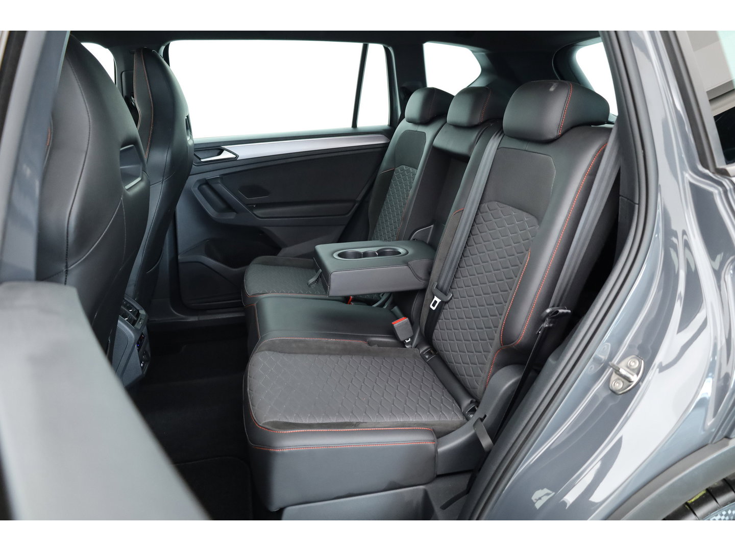 SEAT Tarraco 1.4 TSI e-Hybrid PHEV FR Business Intense | Adapt. Cruise | CarPlay | Memory | Navi | Dodehoek. | Stoelverw. Voor/Achter | 360cam | Stuurverw. |