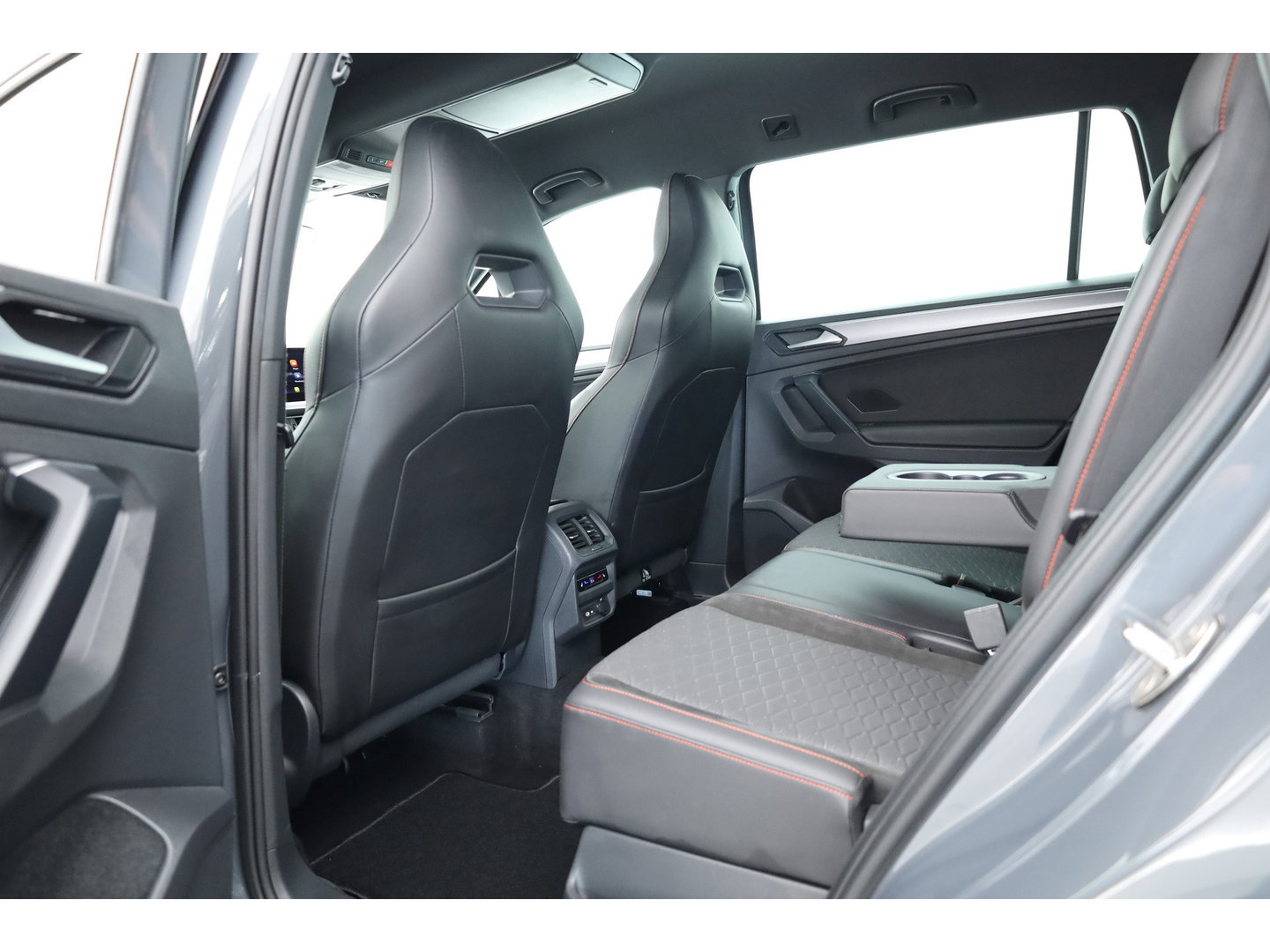 SEAT Tarraco 1.4 TSI e-Hybrid PHEV FR Business Intense | Adapt. Cruise | CarPlay | Memory | Navi | Dodehoek. | Stoelverw. Voor/Achter | 360cam | Stuurverw. |