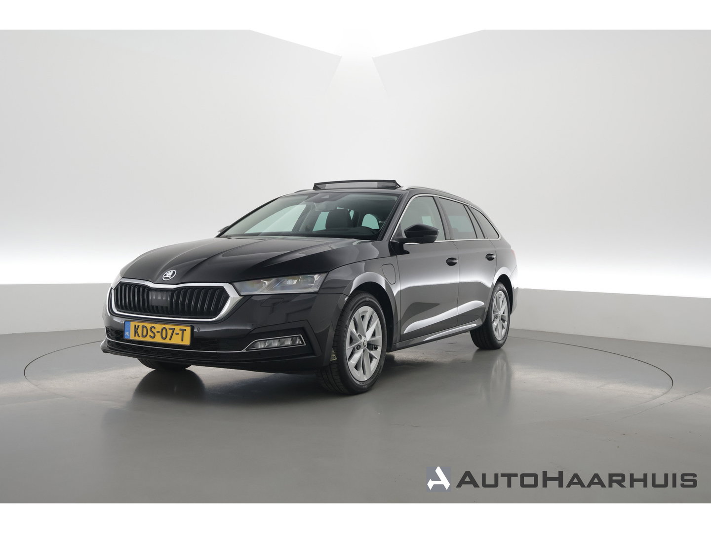 Škoda Octavia Combi 1.4 TSI iV PHEV Business | Adapt. Cruise | Pano | Head-Up Display | Memory |  Apple CarPlay & Android Auto |