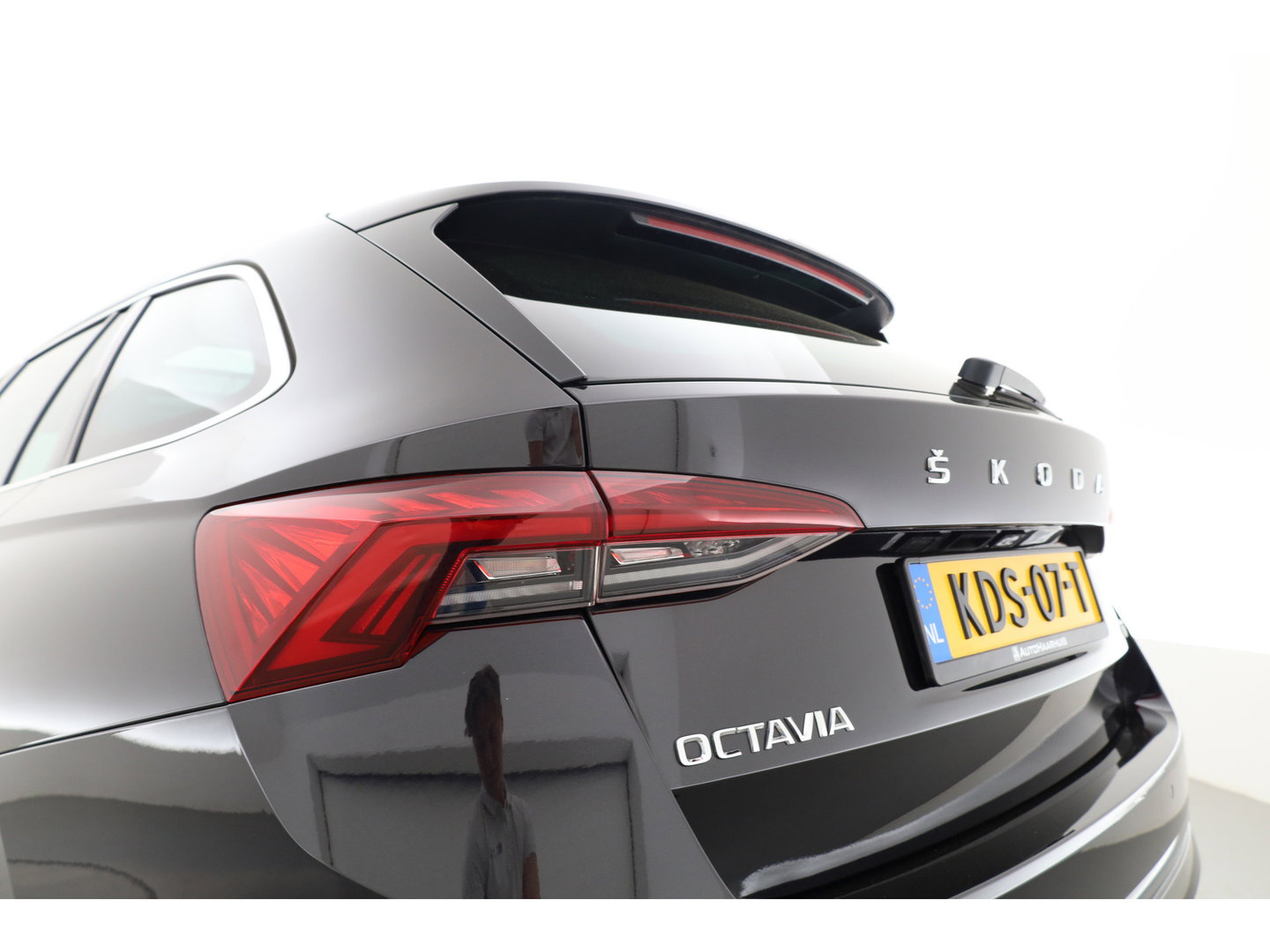 Škoda Octavia Combi 1.4 TSI iV PHEV Business | Adapt. Cruise | Pano | Head-Up Display | Memory |  Apple CarPlay & Android Auto |