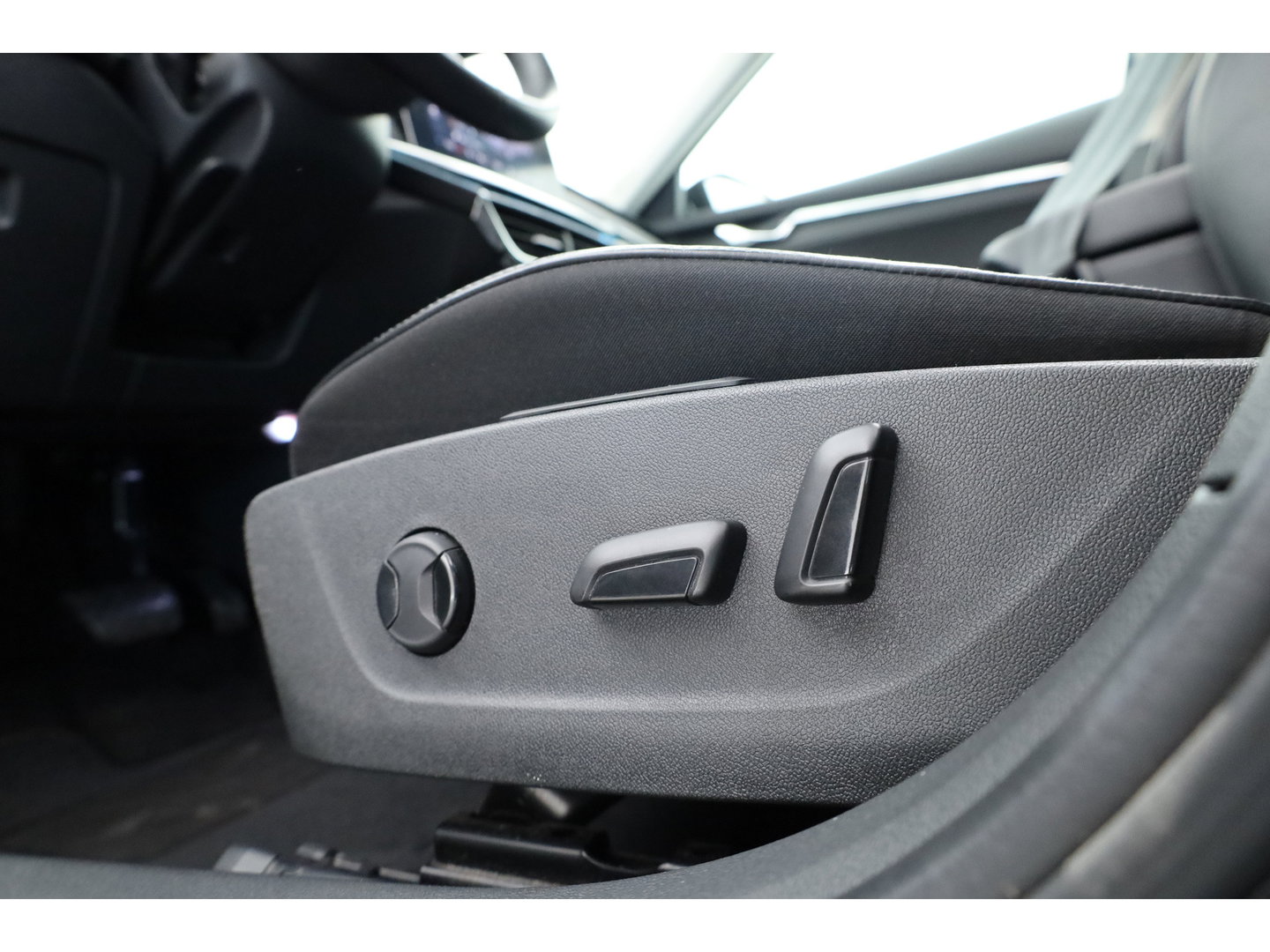 Škoda Octavia Combi 1.4 TSI iV PHEV Business | Adapt. Cruise | Pano | Head-Up Display | Memory |  Apple CarPlay & Android Auto |