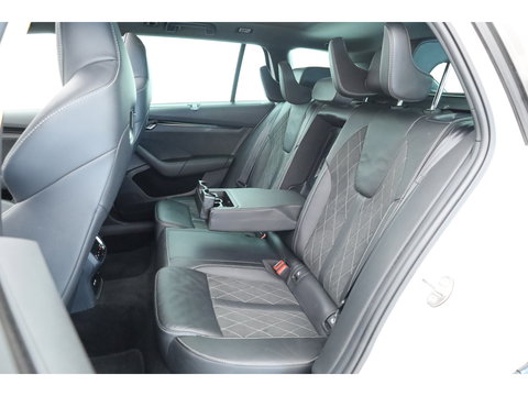 Škoda Octavia Combi 1.4 TSI RS iV PHEV Business | Pano | HUD | Canton Audio | Massage | Elek. Stoelen | Keyless | Camera | Adapt. Cruise