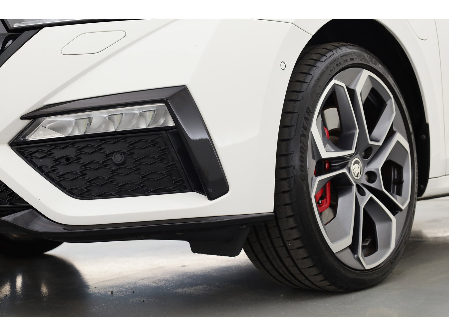 Škoda Octavia Combi 1.4 TSI RS iV PHEV Business | Pano | HUD | Canton Audio | Massage | Elek. Stoelen | Keyless | Camera | Adapt. Cruise