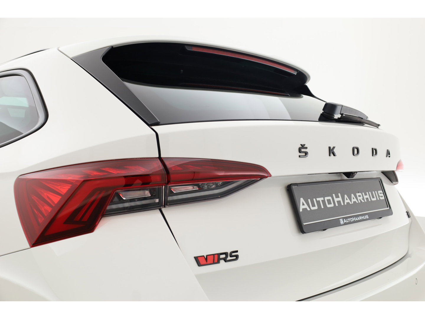 Škoda Octavia Combi 1.4 TSI RS iV PHEV Business | Pano | HUD | Canton Audio | Massage | Elek. Stoelen | Keyless | Camera | Adapt. Cruise