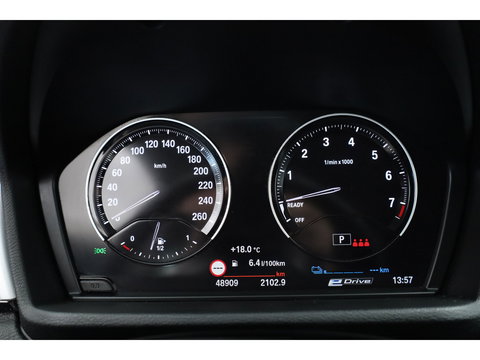 BMW X1 xDrive25e High Executive | Afn. Trekhaak | Navi | Camera | Cruis Ctrl. | Elek. Achterklep | 19''