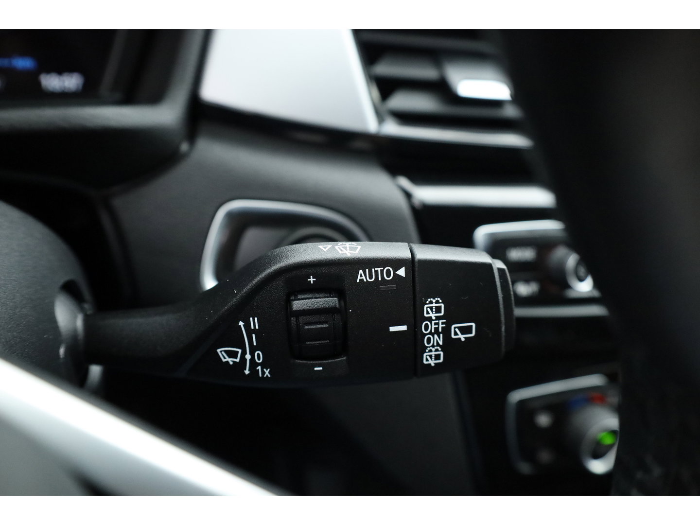 BMW X1 xDrive25e High Executive | Afn. Trekhaak | Navi | Camera | Cruis Ctrl. | Elek. Achterklep | 19''