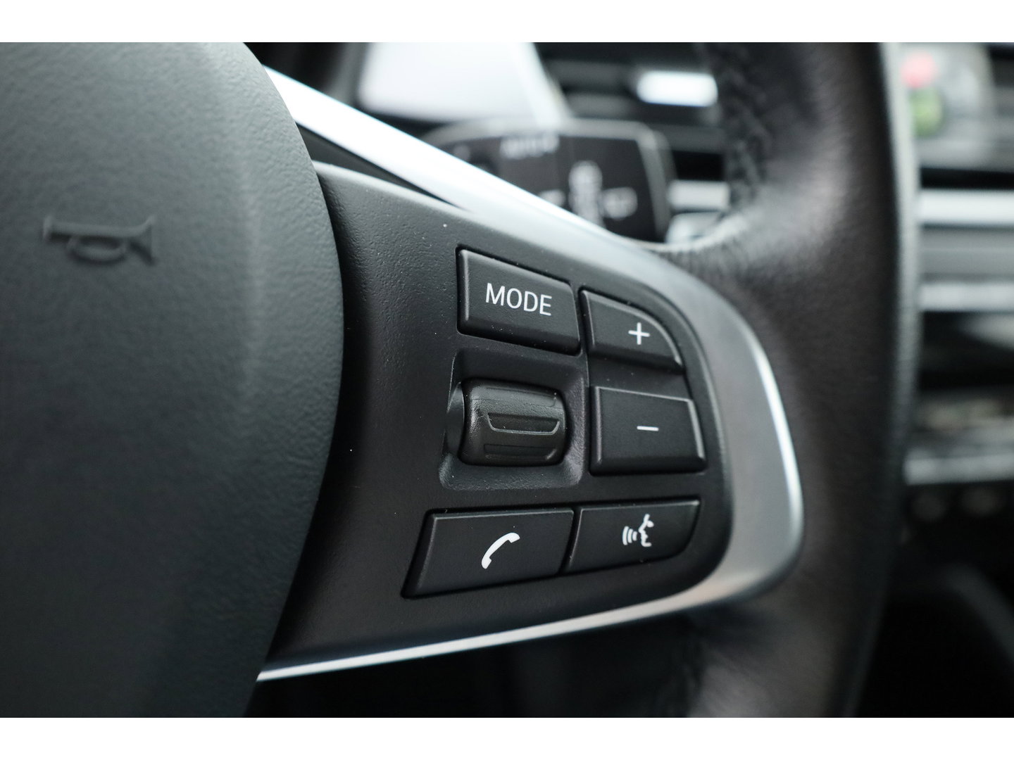 BMW X1 xDrive25e High Executive | Afn. Trekhaak | Navi | Camera | Cruis Ctrl. | Elek. Achterklep | 19''