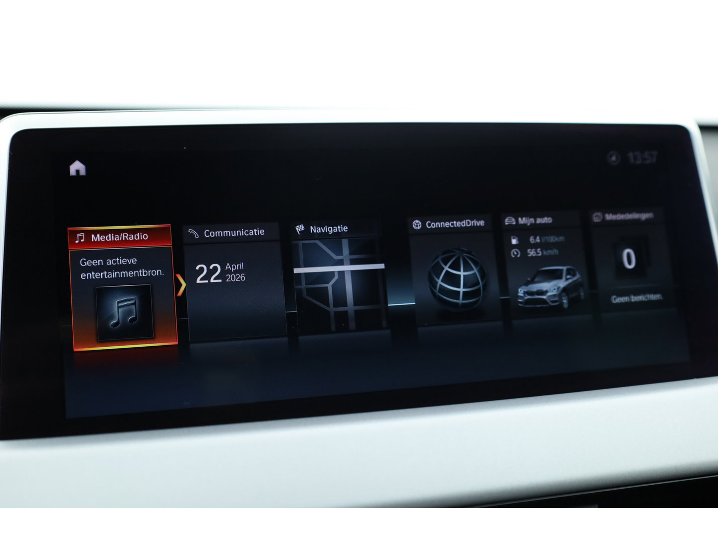 BMW X1 xDrive25e High Executive | Afn. Trekhaak | Navi | Camera | Cruis Ctrl. | Elek. Achterklep | 19''