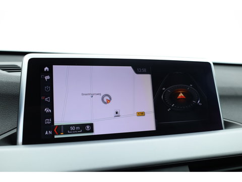 BMW X1 xDrive25e High Executive | Afn. Trekhaak | Navi | Camera | Cruis Ctrl. | Elek. Achterklep | 19''