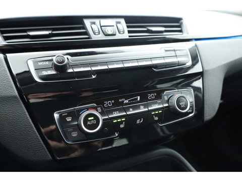 BMW X1 xDrive25e High Executive | Afn. Trekhaak | Navi | Camera | Cruis Ctrl. | Elek. Achterklep | 19''