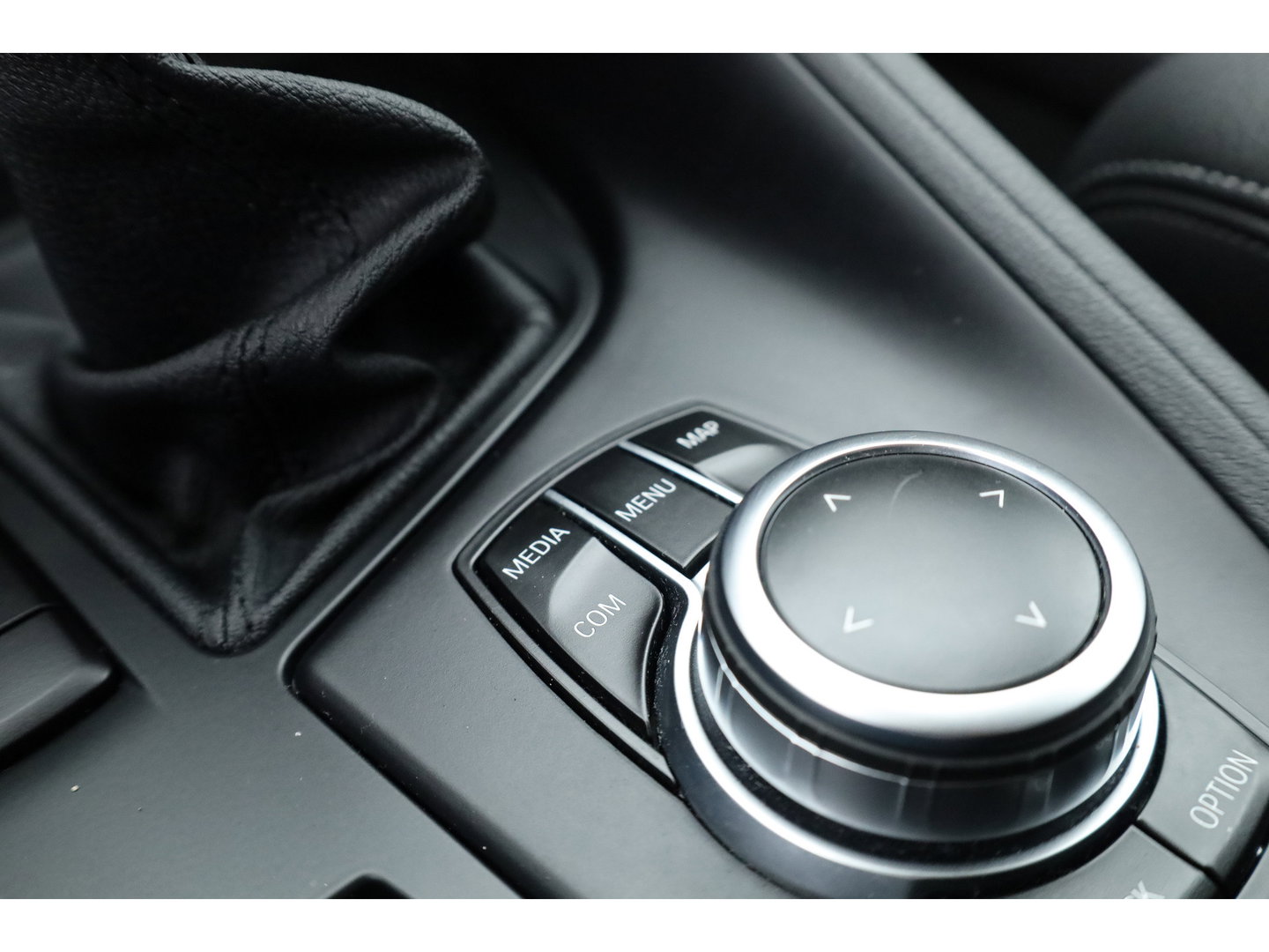 BMW X1 xDrive25e High Executive | Afn. Trekhaak | Navi | Camera | Cruis Ctrl. | Elek. Achterklep | 19''