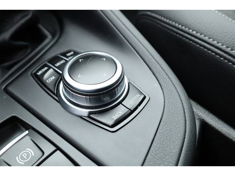 BMW X1 xDrive25e High Executive | Afn. Trekhaak | Navi | Camera | Cruis Ctrl. | Elek. Achterklep | 19''