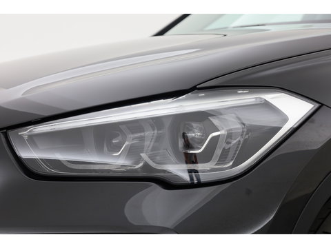 BMW X1 xDrive25e High Executive | Afn. Trekhaak | Navi | Camera | Cruis Ctrl. | Elek. Achterklep | 19''