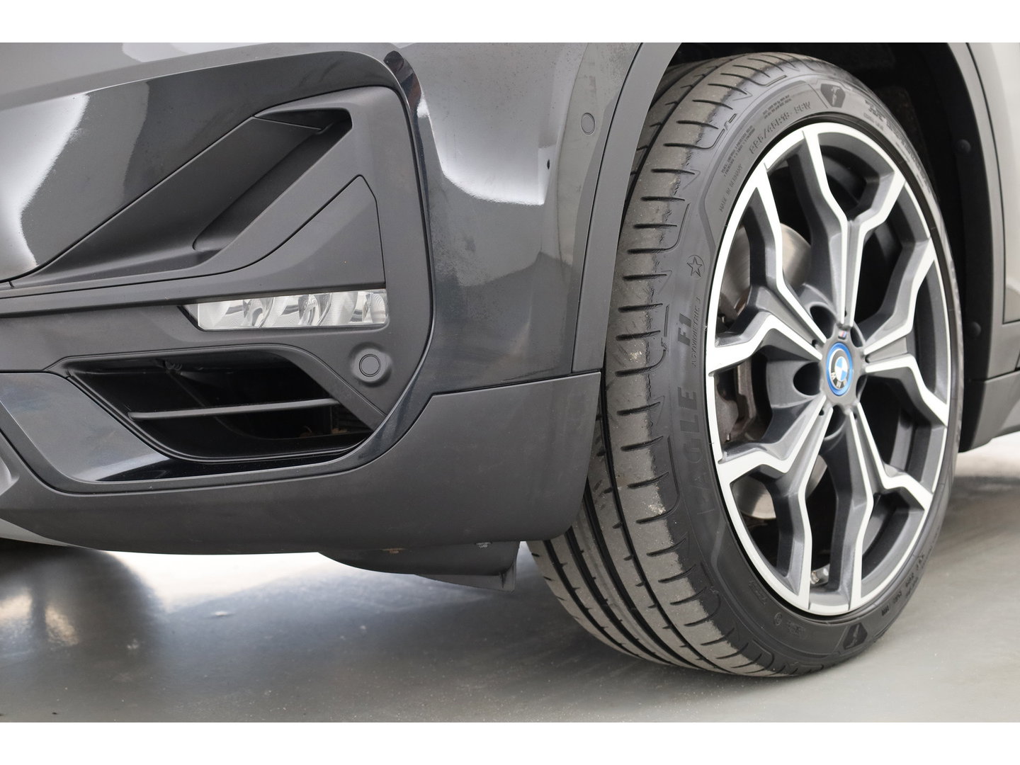 BMW X1 xDrive25e High Executive | Afn. Trekhaak | Navi | Camera | Cruis Ctrl. | Elek. Achterklep | 19''