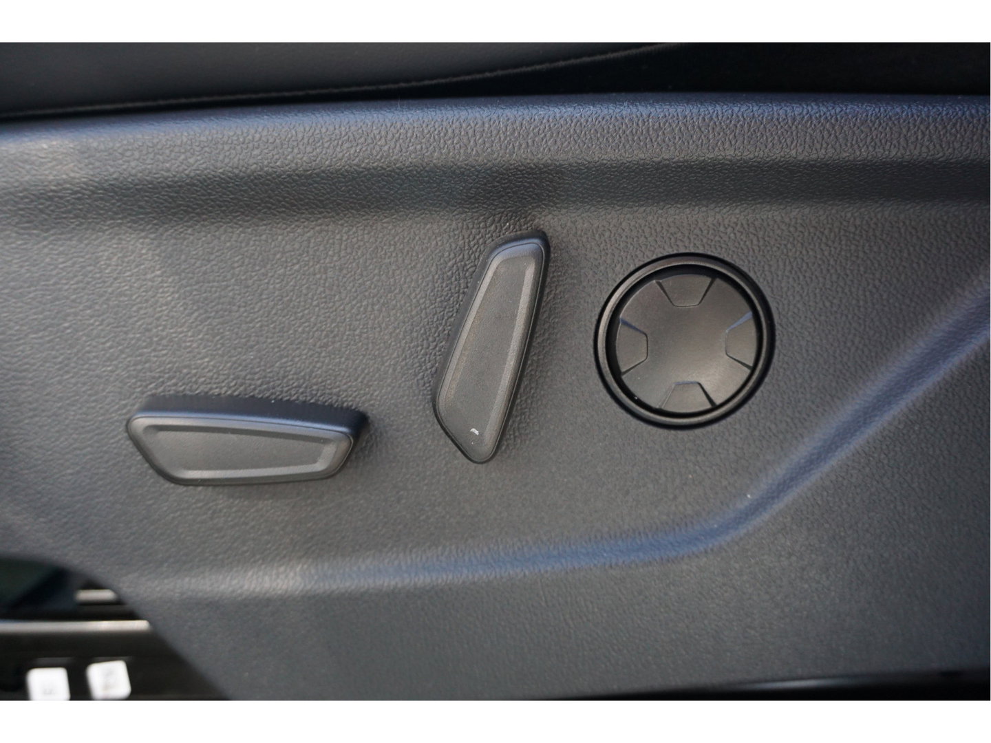 Ford Transit Custom Tourneo 320L 2.5 PHEV 233PK Titanium X PRIJS INCL. BPM Luxe 8 Zits, Leder, 19" LM, B&O, Pano, Elec. Schuifdeur, Trekhaak!! NR. TR1