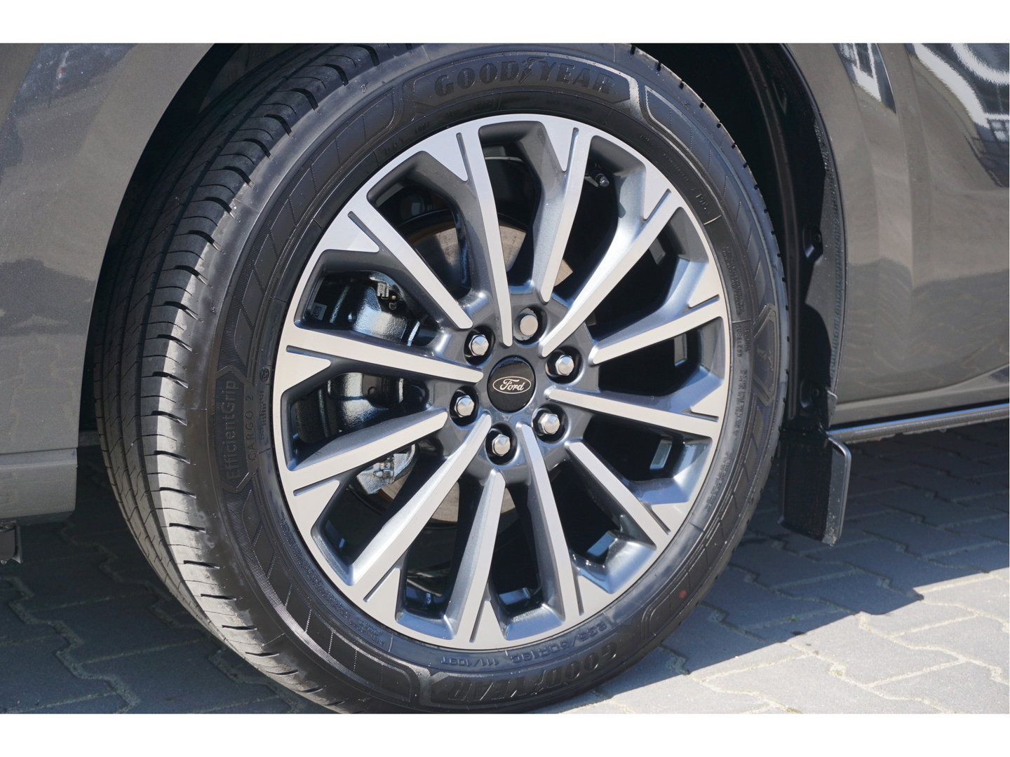 Ford Transit Custom Tourneo 320L 2.5 PHEV 233PK Titanium X PRIJS INCL. BPM Luxe 8 Zits, Leder, 19" LM, B&O, Pano, Elec. Schuifdeur, Trekhaak!! NR. TR1