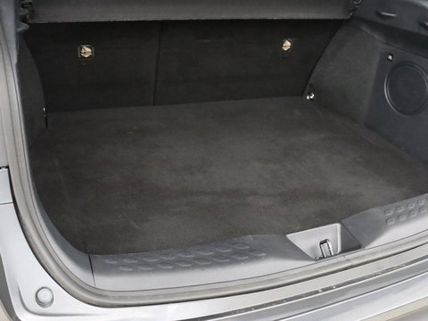 Toyota C-HR 2.0 Hybrid First Edition | Stoelverwarming | Adaptive cruise | Camera | Carplay | JBL Sound | Keyless | Full LED | Navigatie | Dodehoek detectie | Climate control | Bluetooth