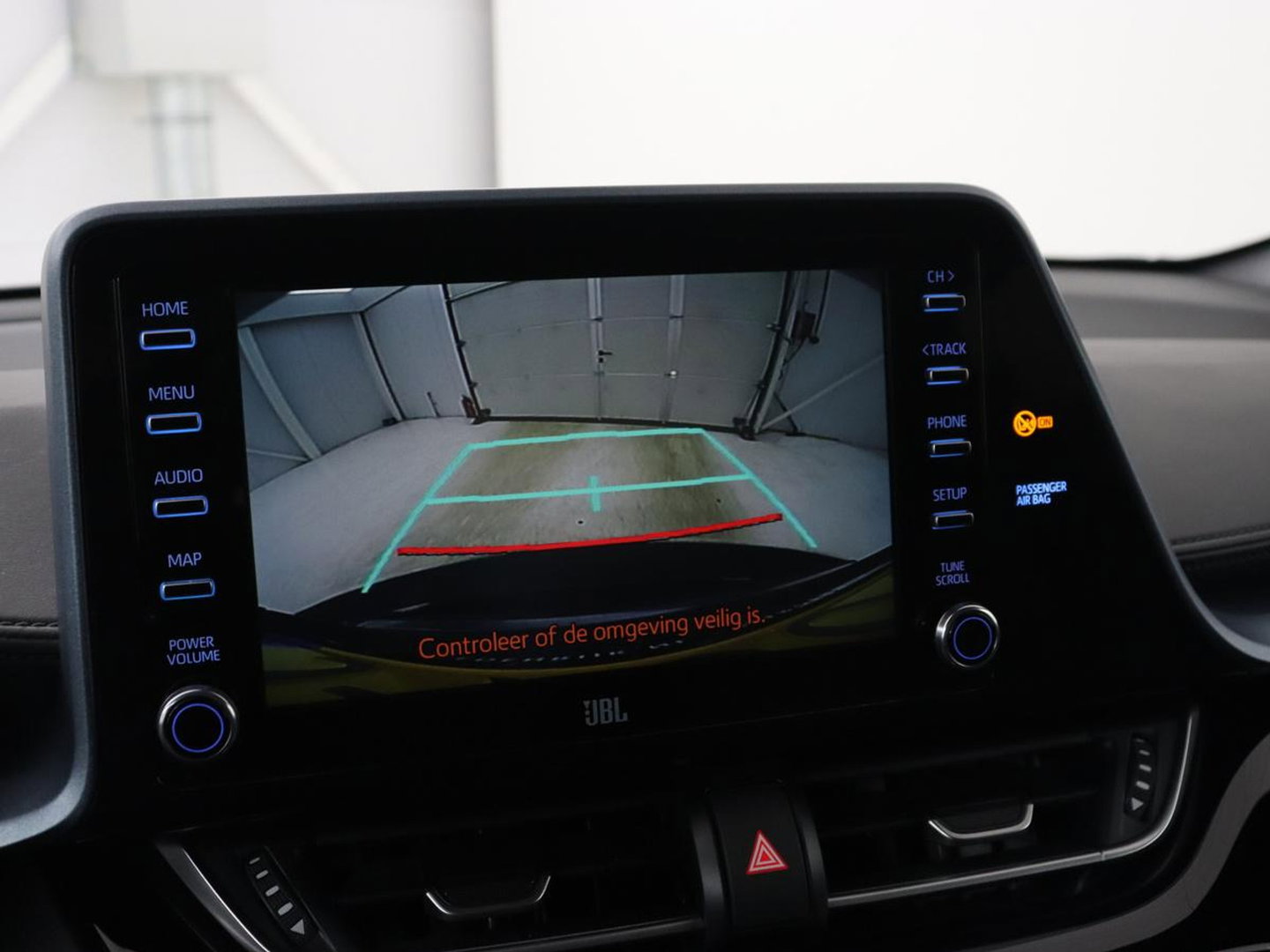 Toyota C-HR 2.0 Hybrid First Edition | Stoelverwarming | Adaptive cruise | Camera | Carplay | JBL Sound | Keyless | Full LED | Navigatie | Dodehoek detectie | Climate control | Bluetooth