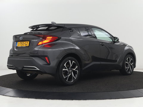 Toyota C-HR 2.0 Hybrid First Edition | Stoelverwarming | Adaptive cruise | Camera | Carplay | JBL Sound | Keyless | Full LED | Navigatie | Dodehoek detectie | Climate control | Bluetooth
