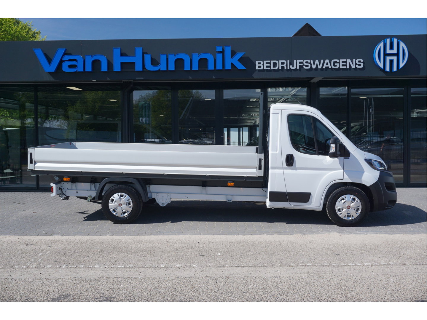 Fiat Ducato Maxi 35 180PK Open Laadbak L4 BPM VRIJ!! Apple CP/ Android A, Airco, Cruise, trekhaak!! NR. TX01*