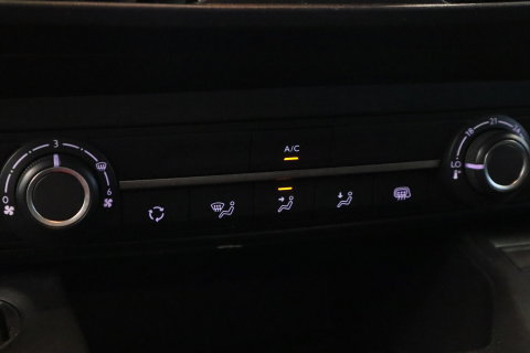 Peugeot Partner 1.6 BlueHDI Asphalt Cruise control Carplay Surround rear vision Camera Navi NAP!