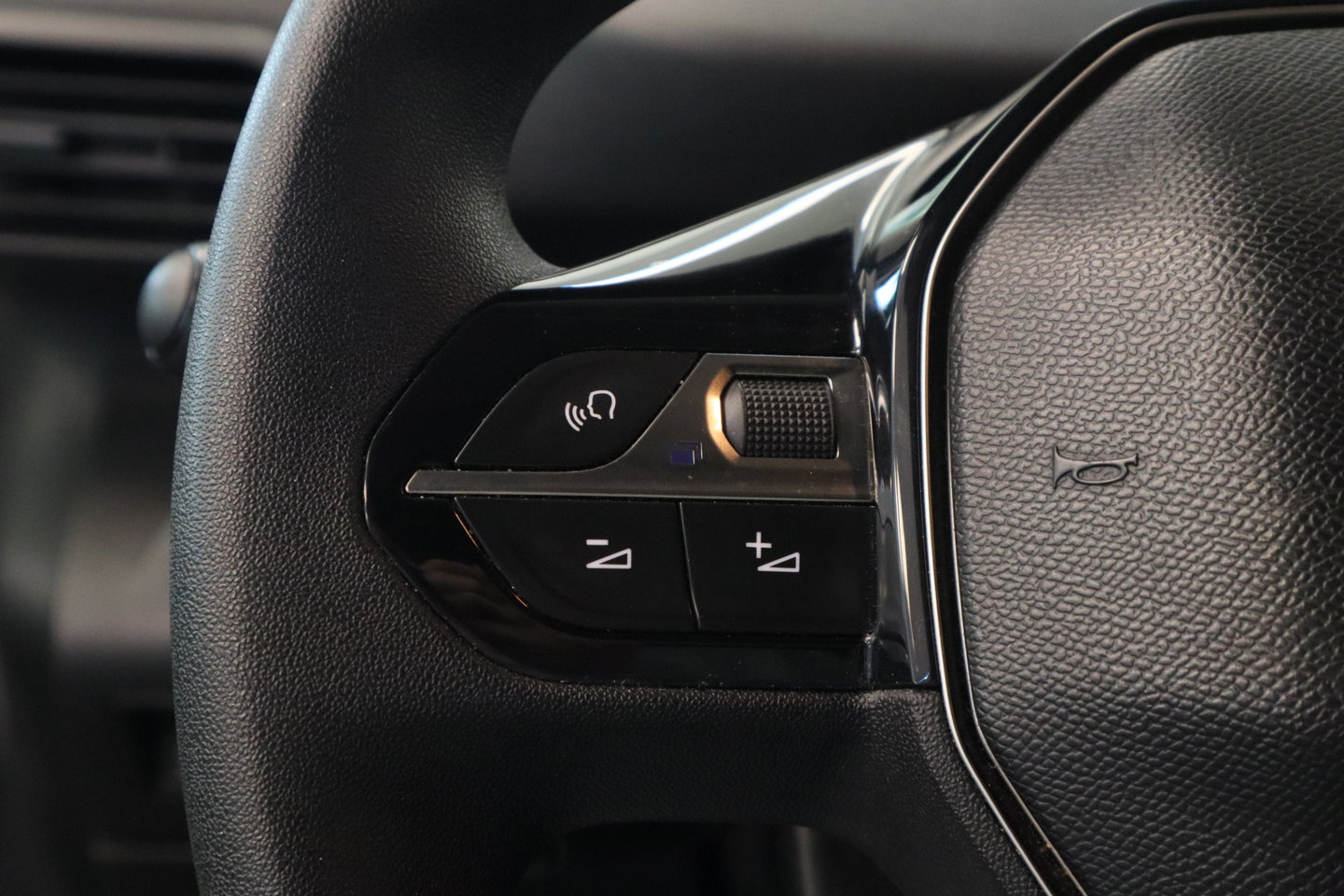 Peugeot Partner 1.6 BlueHDI Asphalt Cruise control Carplay Surround rear vision Camera Navi NAP!