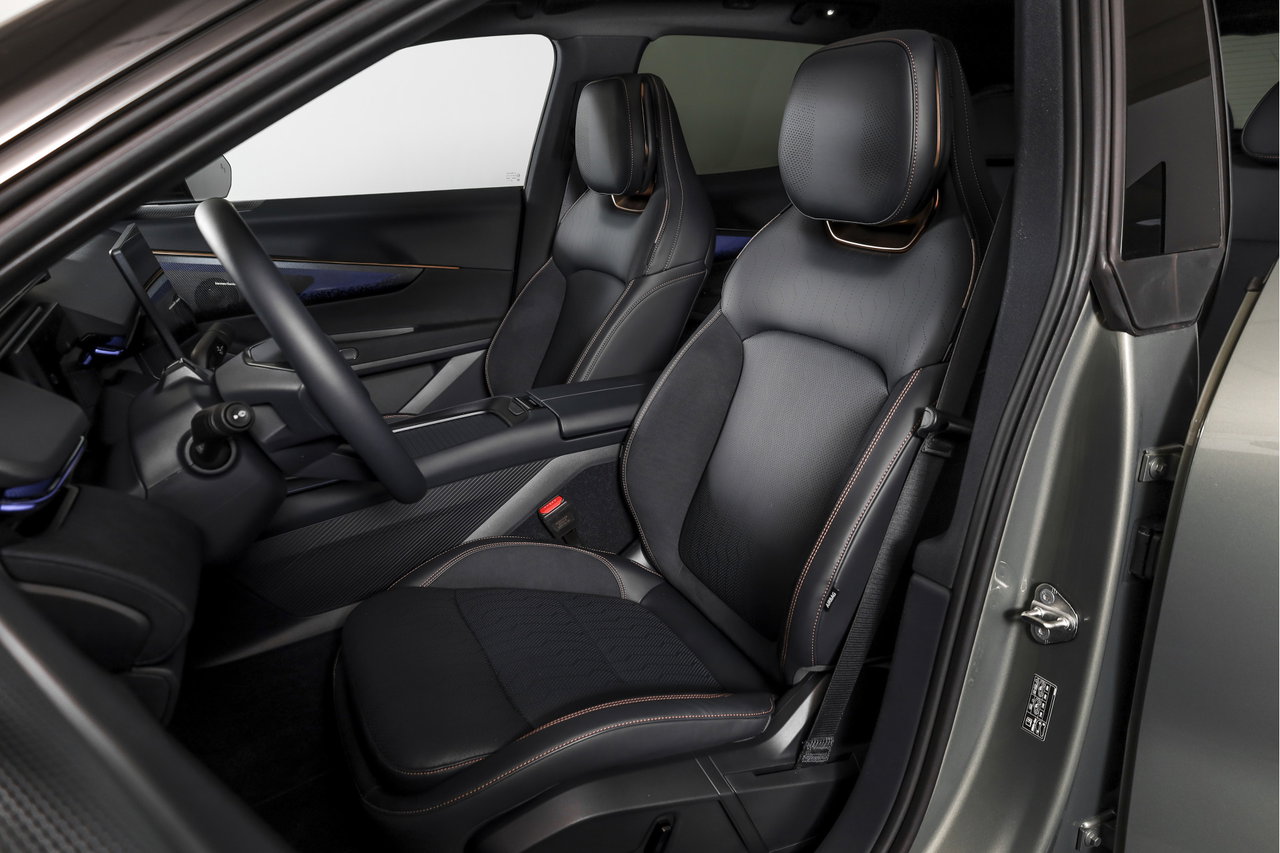 Lynk & Co 08