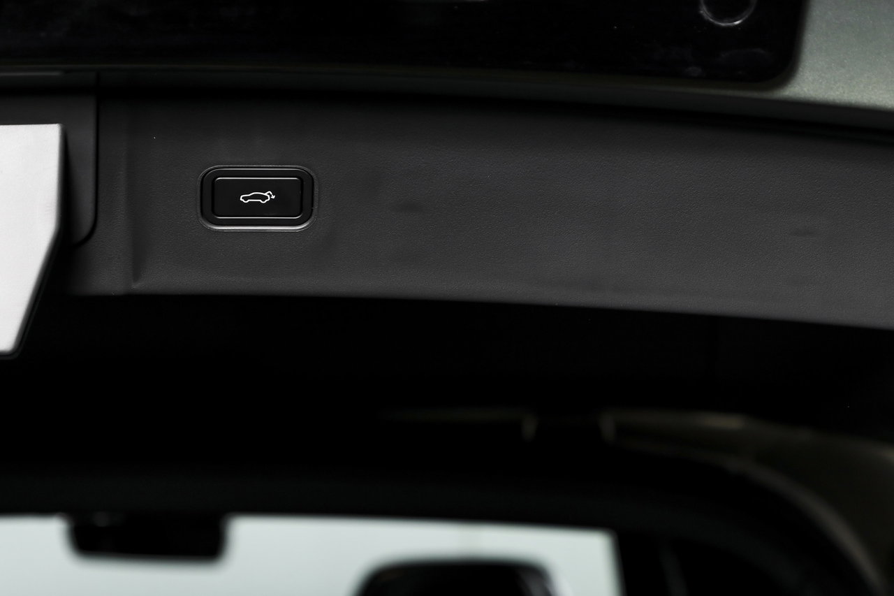 Lynk & Co 08