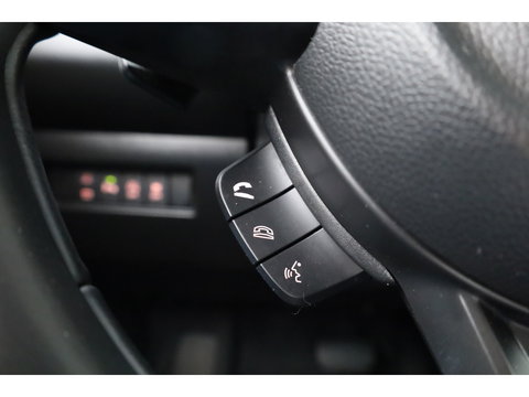 Suzuki Swift 1.2 Style Smart Hybrid | Navi | Adapt. Cruise | Camera | Dodehoekdet. | Apple CaRPlay | Keyless | Stoelverw.