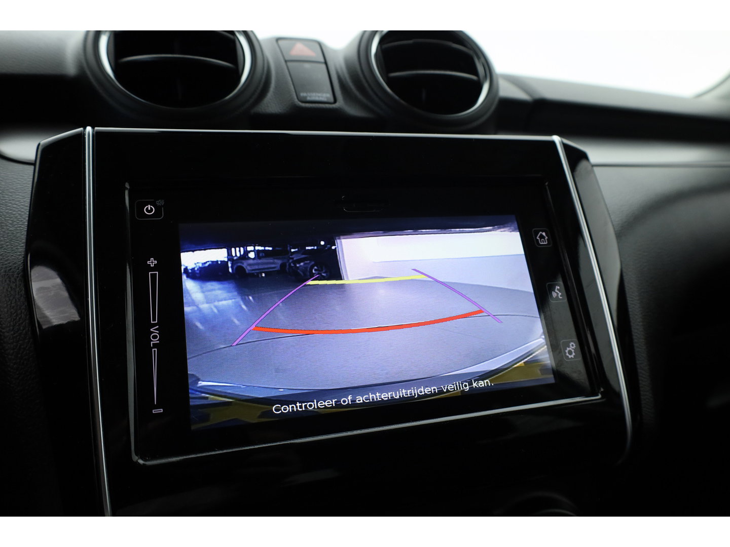 Suzuki Swift 1.2 Style Smart Hybrid | Navi | Adapt. Cruise | Camera | Dodehoekdet. | Apple CaRPlay | Keyless | Stoelverw.