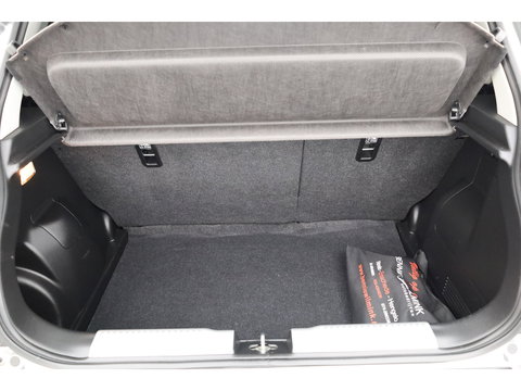 Suzuki Swift 1.2 Style Smart Hybrid | Navi | Adapt. Cruise | Camera | Dodehoekdet. | Apple CaRPlay | Keyless | Stoelverw.