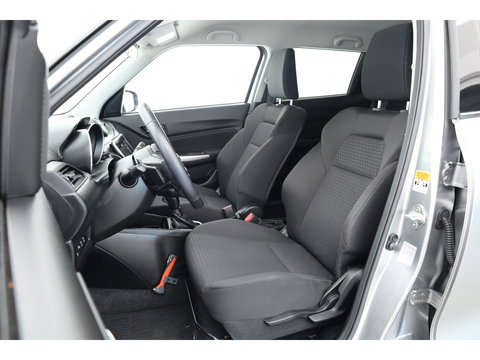 Suzuki Swift 1.2 Style Smart Hybrid | Navi | Adapt. Cruise | Camera | Dodehoekdet. | Apple CaRPlay | Keyless | Stoelverw.